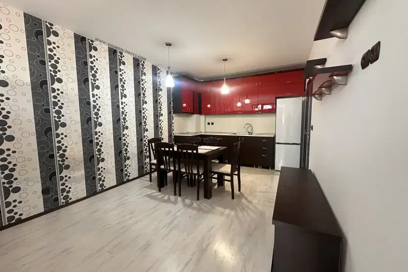 3-bedroom apartment in Shumen, Centyr