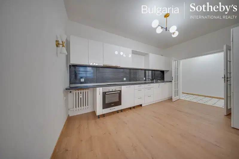 3-bedroom apartment in Sofiya, Centyr