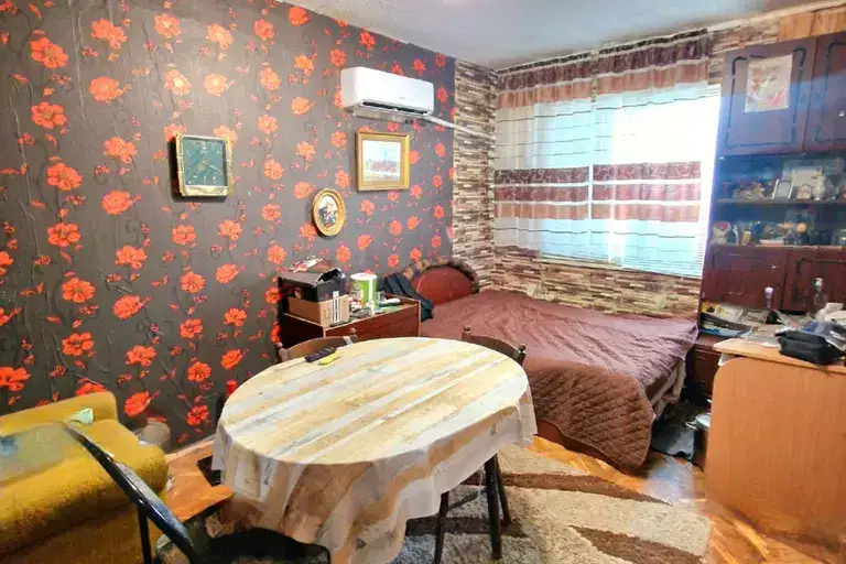 Тристаен апартамент в Добрич, Център