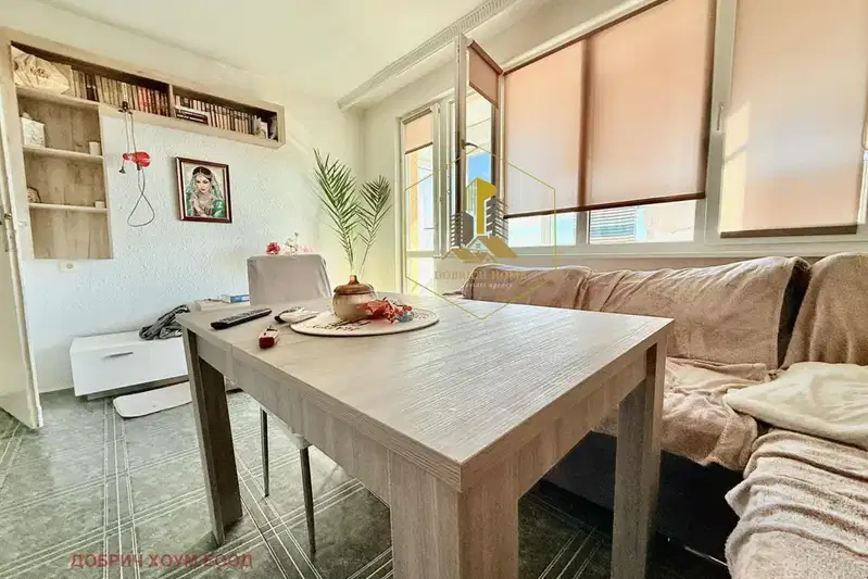 3-bedroom apartment in Dobrich, Centyr