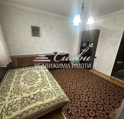Снимка 3 — Тристаен апартамент в Шумен, Център
