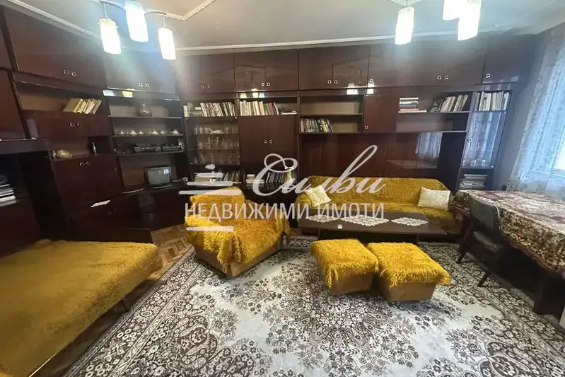 3-bedroom apartment in Shumen, Centyr