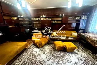 Тристаен апартамент в Шумен, Център