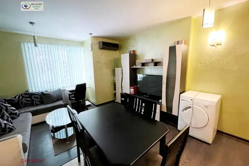 3-bedroom apartment in Ruse, Centyr