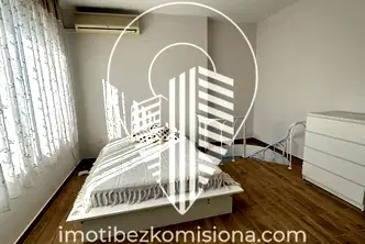 Светъл 3-стаен мезонет с южно изложение в Центъра на София