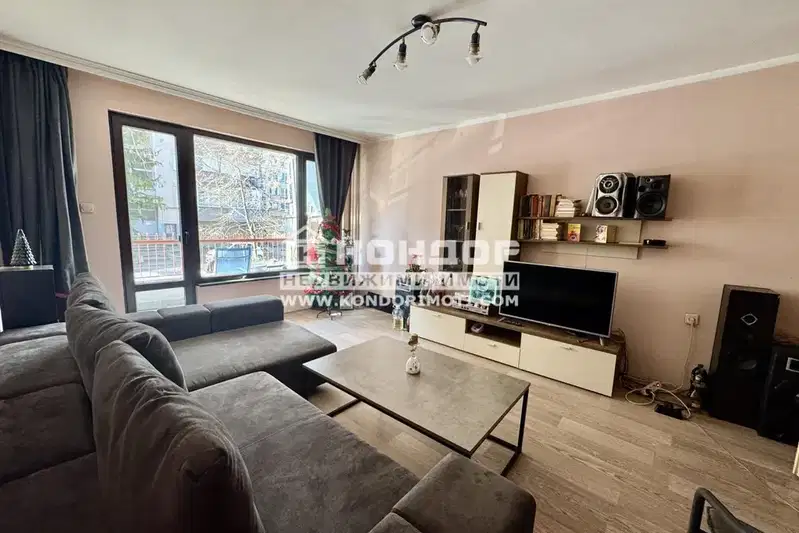 3-bedroom apartment in Plovdiv, Centyr