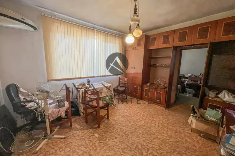 Three-room apartment with garage in the Center of Plovdiv, Sudijski