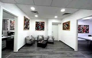 Просторен тристаен апартамент с паркомясто в Центъра на София