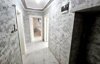 Тристаен апартамент в Раз, Център