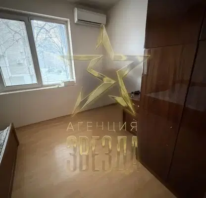Снимка 4 — Просторен тристаен апартамент близо до Пловдивски университет