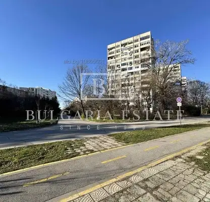 Снимка 2 — Просторен 3-стаен апартамент с три тераси в кв. Чайка, Варна