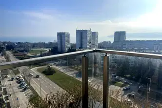 Тристаен апартамент с морска панорама в Чайка, Варна