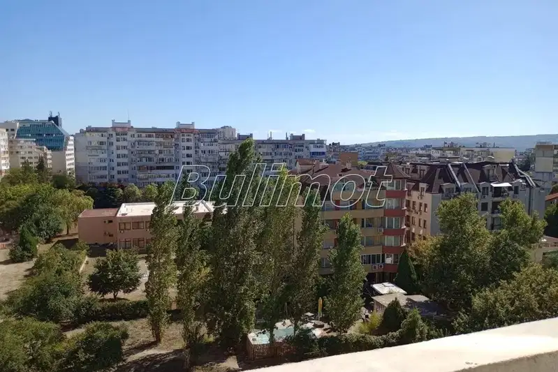 Тристаен апартамент във Варна, Чаталджа