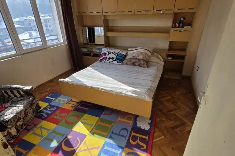 3-bedroom apartment in Lovech, Dikisana