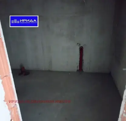 Снимка 4 — Тристаен апартамент с голяма тераса в Дружба 1, София