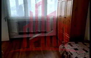 Просторен тристаен апартамент с три балкона в Дружба 1, София