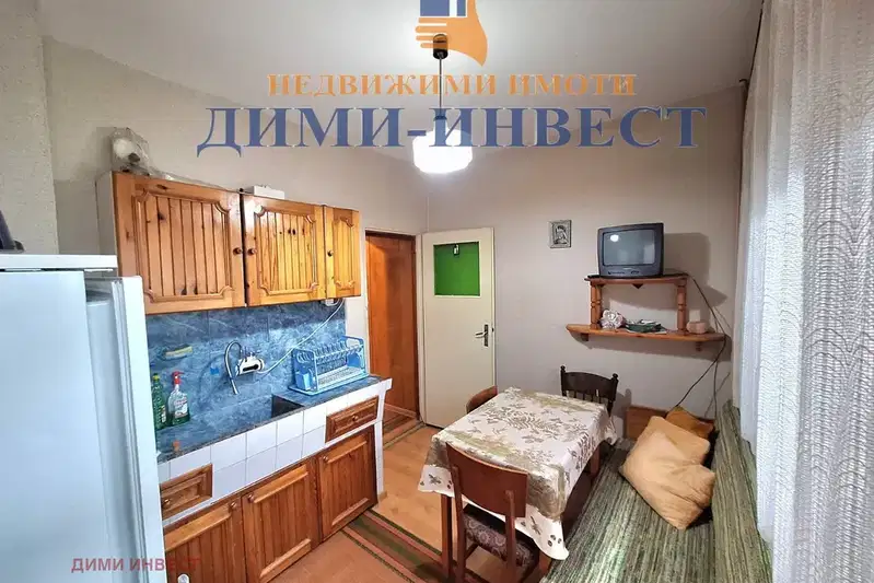 Тристаен апартамент в Добрич, Дружба 3