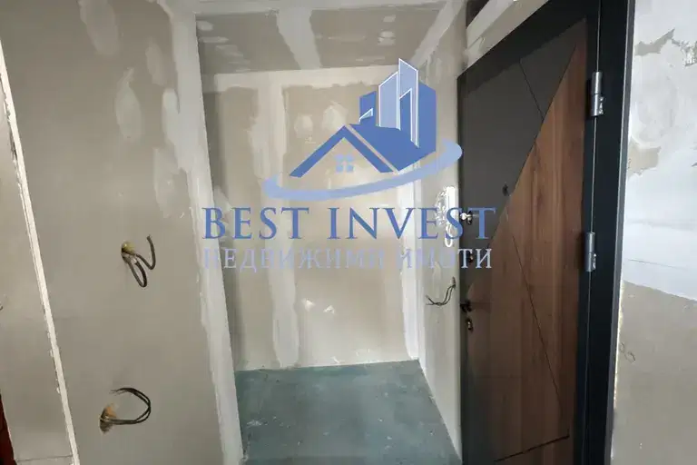 3-bedroom apartment in Благоев, Еленово 1