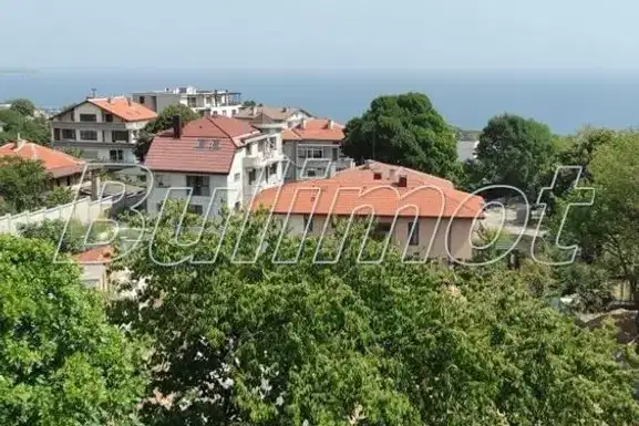 Луксозен 3-стаен апартамент с морска панорама в Галата, Варна