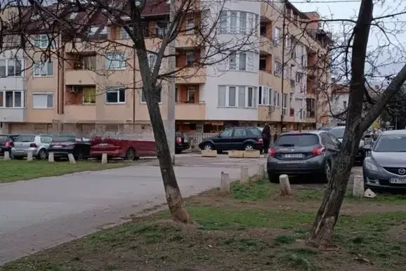 Тристаен апартамент в София, Гео Милев