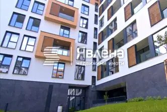 Тристаен апартамент в Пловдив, Христо Смирненски