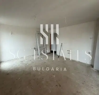 Снимка 2 — Тристаен апартамент с озеленен двор в Христо Смирненски, Пловдив