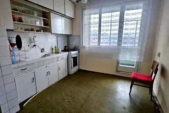 Тристаен апартамент в Русе, Хъшове