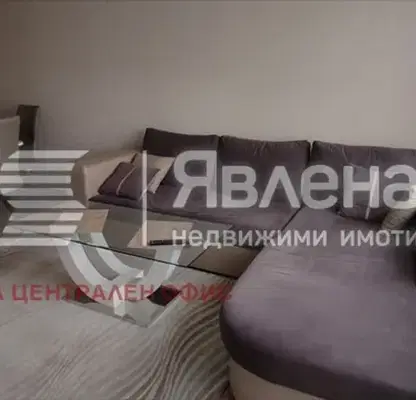 Снимка 2 — Тристаен апартамент в Перник, Изток