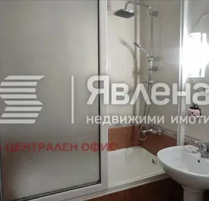 Снимка 4 — Тристаен апартамент в Перник, Изток