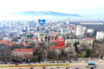 Тристаен апартамент в София, Изток