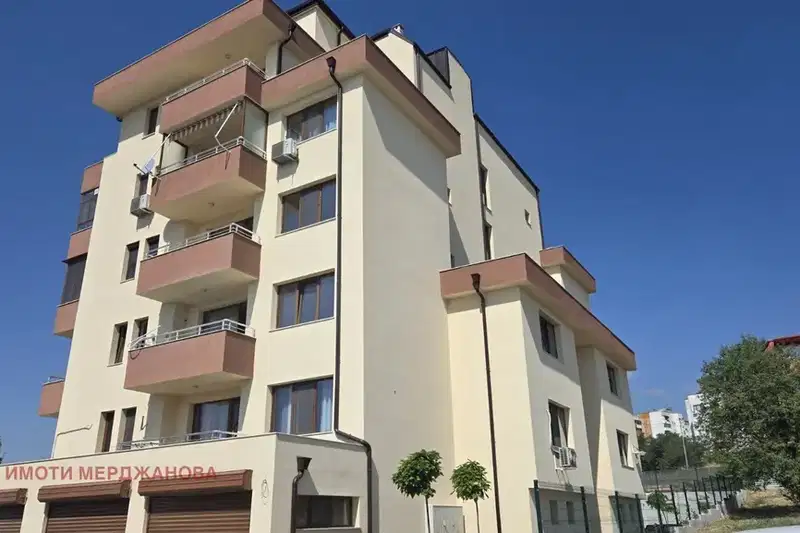 3-bedroom apartment in Stara Zagora, Jeleznik - Centyr