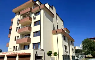 Тристаен апартамент в Стара Загора, Железник - център