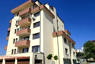 Тристаен апартамент в Стара Загора, Железник - център