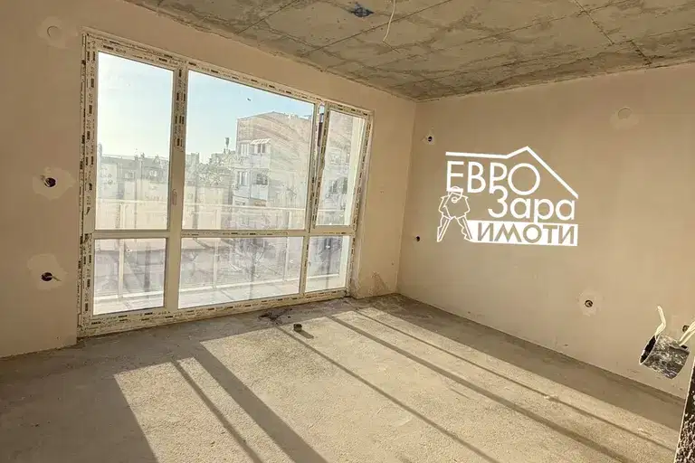 Тристаен апартамент в Стара Загора, Железник - изток