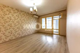 Двустаен апартамент с тераса в ЖП Гара, Варна