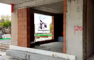 Просторен 3-стаен апартамент с дворно пространство в Каменица 2, Пловдив