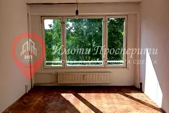 Тристаен апартамент в София, Красна поляна 2