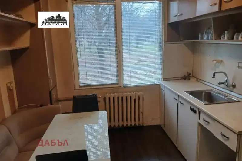 Тристаен апартамент с източно-западно изложение в Красна поляна 2