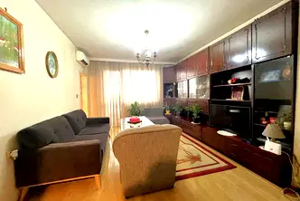 Просторен тристаен апартамент с две тераси в Красно село