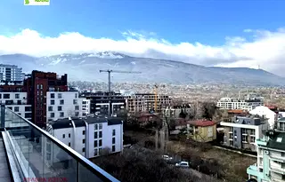Просторен тристаен апартамент с гледка към Витоша в Кръстова вада