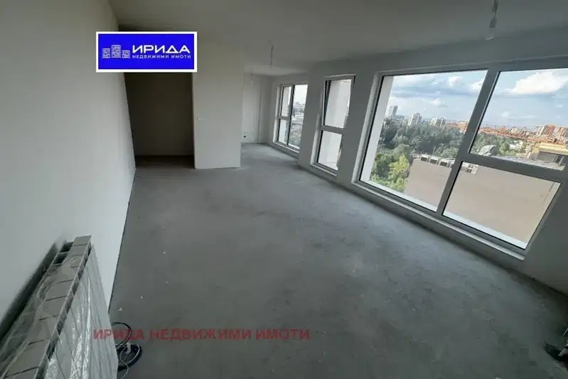 Тристаен апартамент в София, Кръстова вада