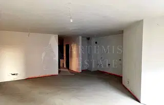 Просторен тристаен апартамент с тераса в Кръстова Вада, София
