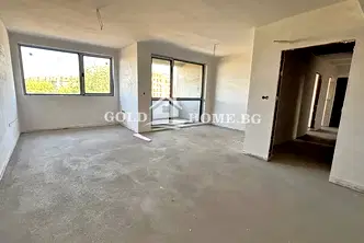 Тристаен апартамент в Пловдив, Кършияка