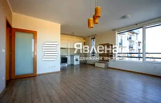 Тристаен апартамент в Пловдив, Кършияка