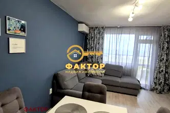 Тристаен апартамент с южно изложение в Кършияка, Пловдив