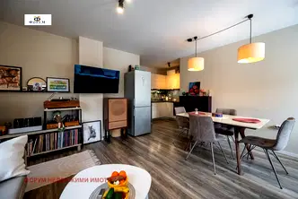 Тристаен апартамент в Пловдив, Кършияка