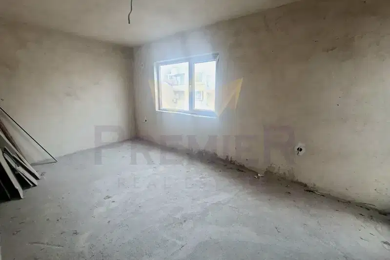 Тристаен апартамент във Варна, Левски 1