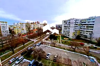 3-стаен апартамент с две тераси в кв. Левски, Варна