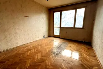 Просторен тристаен апартамент с две тераси в Левски 1, Варна