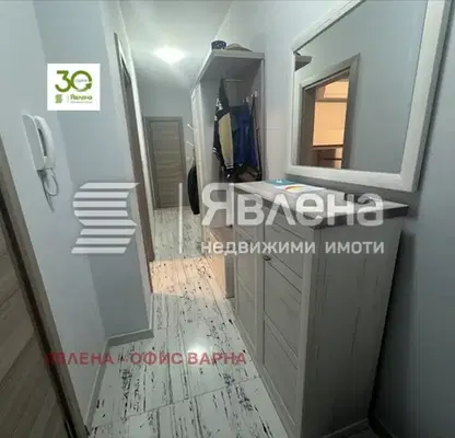 Снимка 4 — Тристаен апартамент във Варна, Левски 2